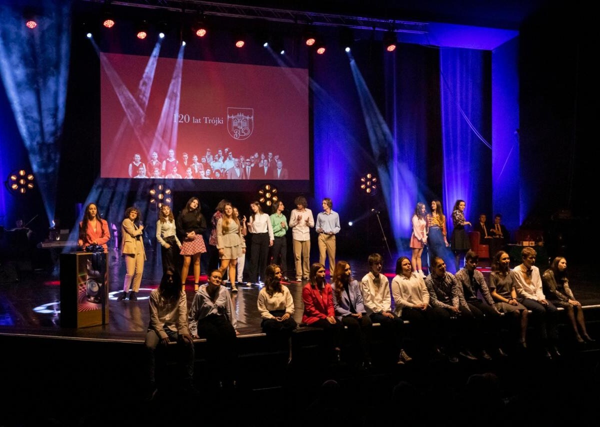 W tym roku w III Liceum Ogólnokształcącym w Zabrzu obchodzą wyjątkową rocznicę - 50 lat działalności kabaretu "I. . ., czyli ciąg dalszy nastąpi". Warto go znać!