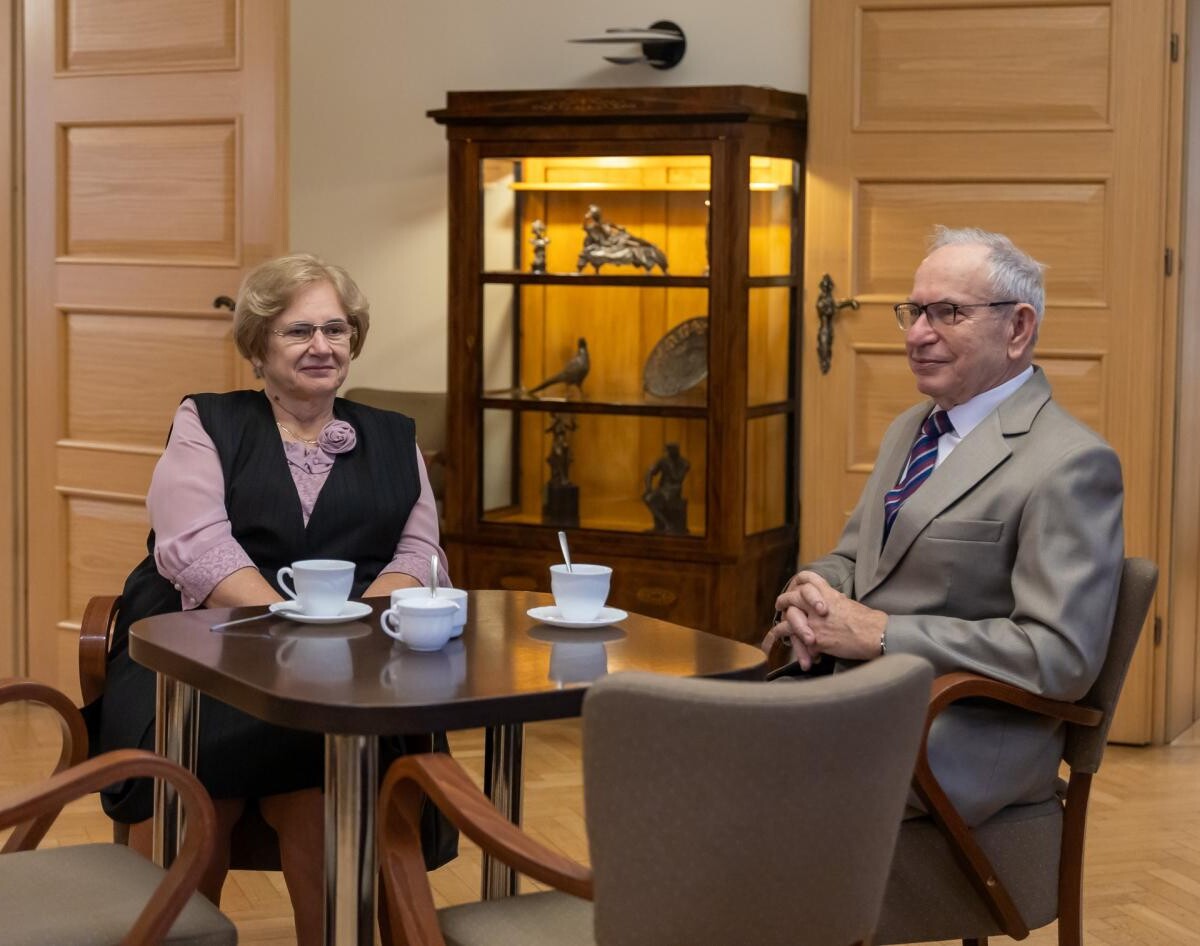 W Urzędzie Stanu Cywilnego w Zabrzu odbyła się wyjątkowa uroczystość z okazji jubileuszu 50-lecia małżeństwa sześciu zabrzańskich par / fot. Agnieszka Rupniewska FB
