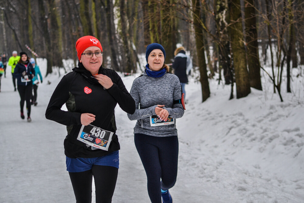 Ponad 600 osób wzięło udział w charytatywnym biegu dla Wielkiej Orkiestry Świątecznej Pomocy w Zabrzu. My też tam byliśmy i mamy zdjęcia!