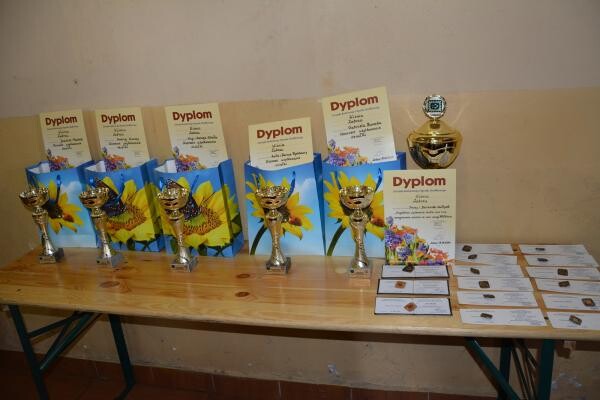 W miniony weekend w Zabrzu na terenach Rodzinnych Ogrodów Działkowych &#8222;Wiśnia&#8221; oraz &#8222;Biała Róża&#8221; uroczyście obchodzono Dzień Działkowca. Jak co roku Miasto Zabrze ufundowało dla zasłużonych działkowców liczne nagrody i wyróżnienia.