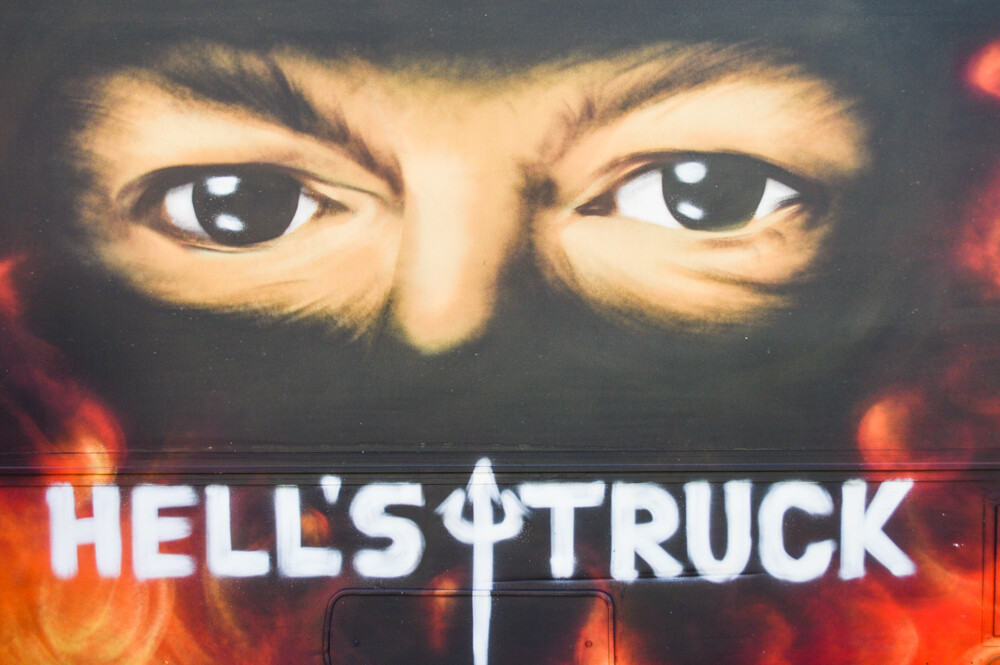 Zabrzanie lubią jedzenie "na kółkach", nie dziwi więc, że od wczoraj trwa kolejny zlot na placu Wolności. Byliśmy tam dziś, jeszcze przed rozruchem maszyn. Zobaczcie kto jest!