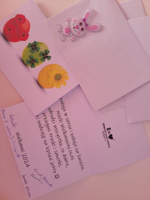 Zajączek Wielkanocny odwiedził dzieci Samodzielnego Publicznego Szpitala Klinicznego w Zabrzu / fot. Stowarzyszenie Empatia w Zabrzu