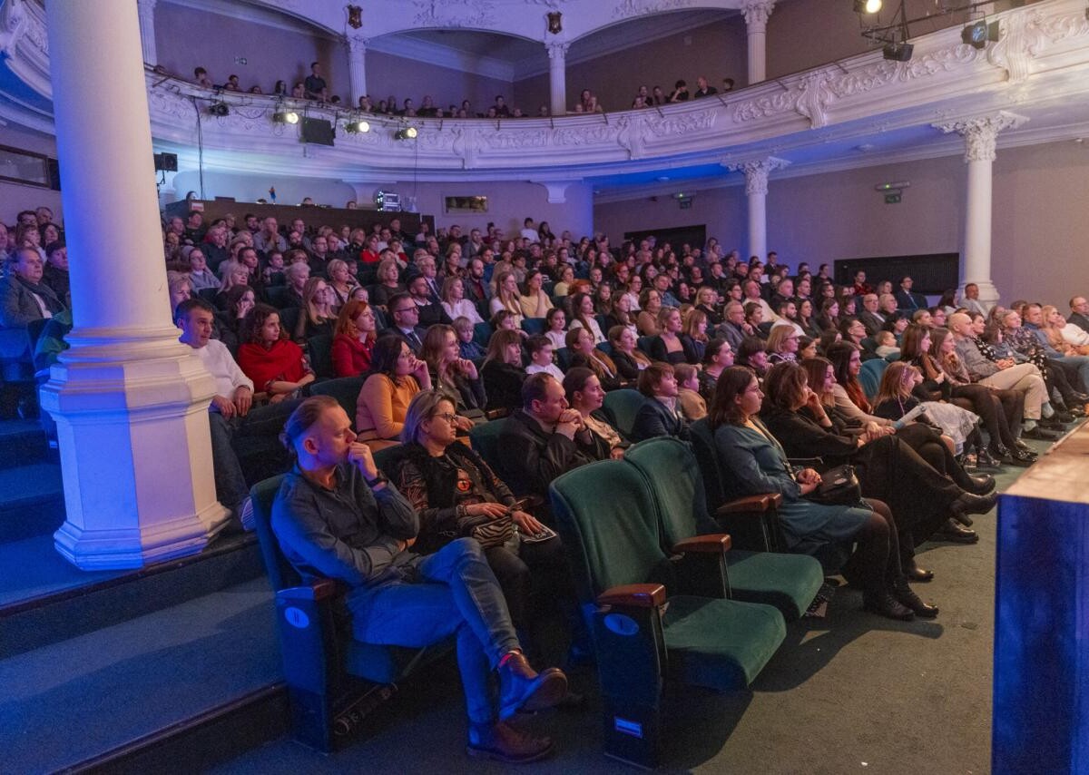 To była niesamowita przyjemność oglądać na deskach naszego zabrzańskiego teatru „Małego Księcia” w adaptacji Cezarego Domagały / fot. UM Zabrze