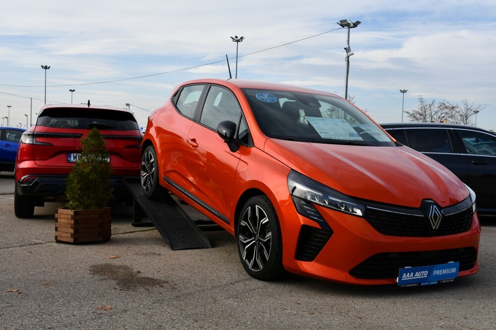 Nowe centrum sprzeda&#380;y AAA Auto w Zabrzu oficjalnie otwarte!