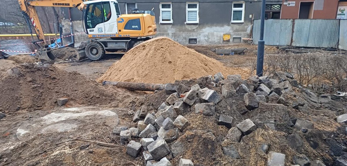 Przebudowa mostu nad rzeką Bytomką. Kiedy zakończą się prace? / fot. Sara Synowiec