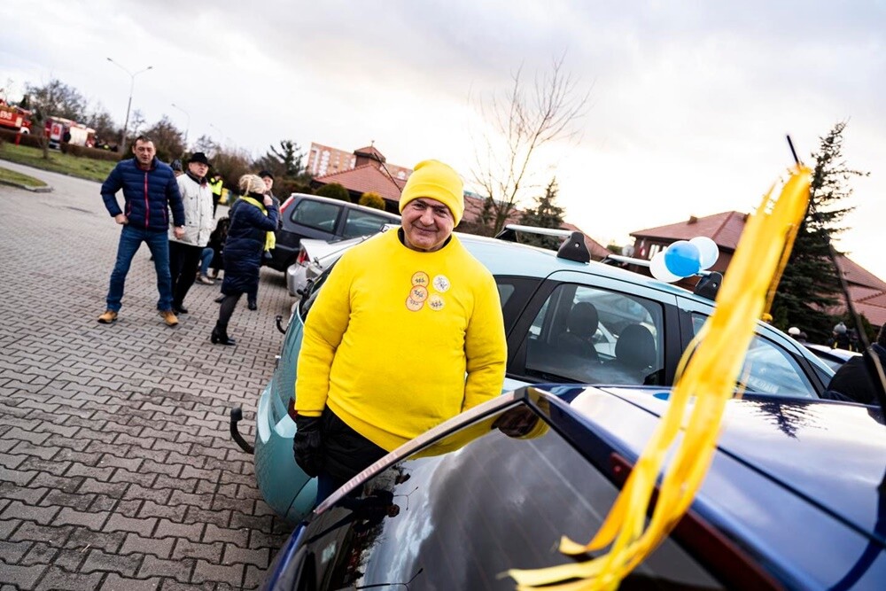 6 stycznia w uroczystość Objawienia Pańskiego, ulicami naszego miasta, wyjątkowo w tym roku ze względu na sytuację epidemiczną, przejechał samochodowy Orszak Trzech Króli.