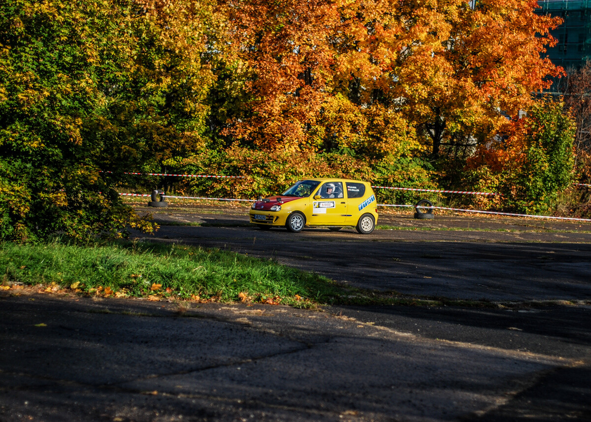 30 zgłoszonych załóg, ryk silników, zapach spalin i palonej gumy. Było głośno, kolorowo o bardzo emocjonująco na 2, edycji zawodów KJS Rally Zabrze.