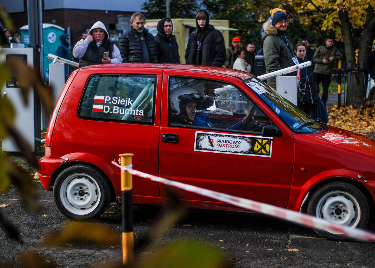 30 zgłoszonych załóg, ryk silników, zapach spalin i palonej gumy. Było głośno, kolorowo o bardzo emocjonująco na 2, edycji zawodów KJS Rally Zabrze.