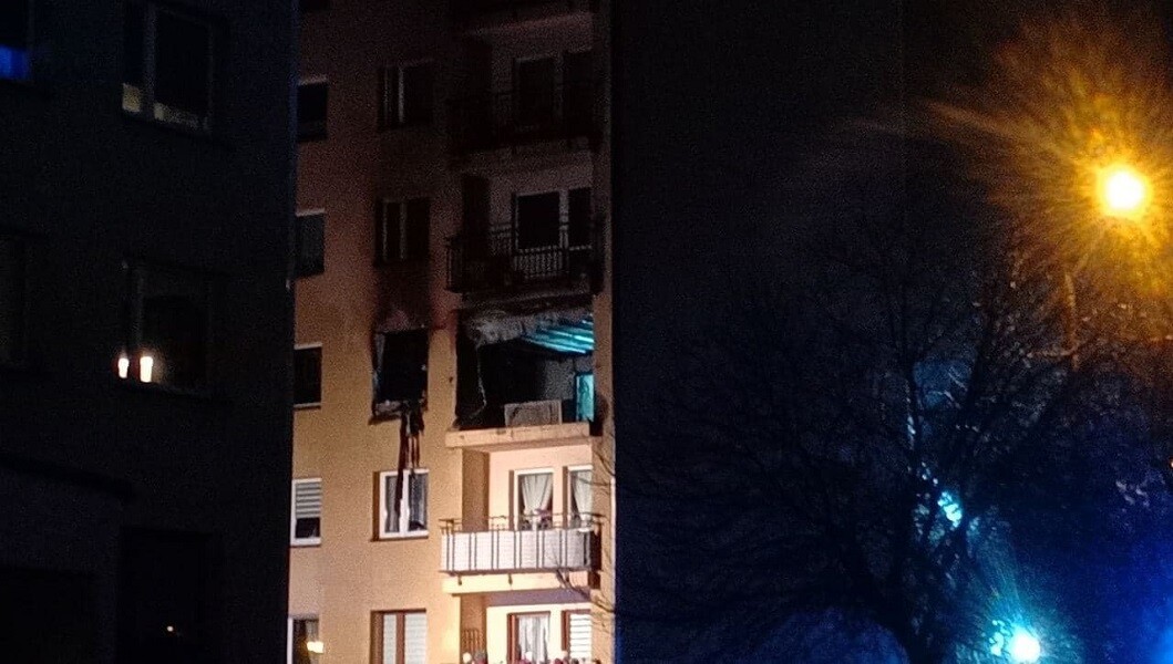 Wybuch gazu w Zabrzu: Do zdarzenia doszło 23 marca ok. godz. 17.30 w wieżowcu przy ul. Stanisława Struzika 6 w Zabrzu-Zaborzu. Siła wybuchu była tak duża, że jeden z lokatorów został wyrzucony na zewnątrz.